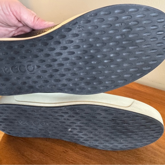 Beautiful Black ECCO perfect brand sneakers size 41 - Picture 5 of 8